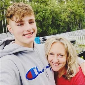 Meet your Posher, Cheri